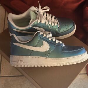 Nike Men's Blue and White Sneakers